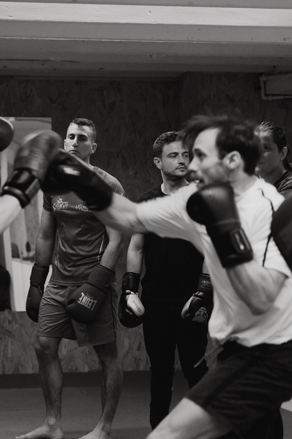 Un cours de boxe au dojo